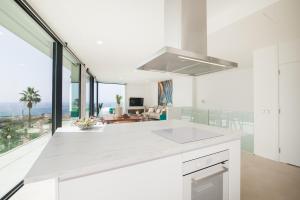 Lux Villa D with heated pool, ocean view