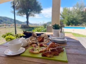 Villa-Monti 5 Star Superhost, Luxury Villa with pool, sleeps 7