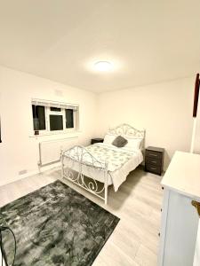 4 Bedrooms House CheapUKholiday