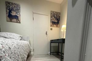 Studio - Sleeps 1 - Acton Park & Stn Close