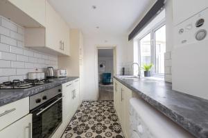 Chill in Gill Comfy House, Perfect for Contractors Free Parking x 1, Pool Table