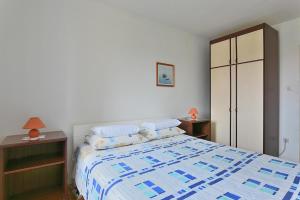 Cozy apartment Danica with terrace