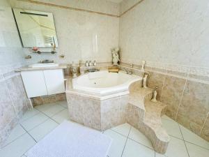 Luxury villa spa, sauna, billiards table