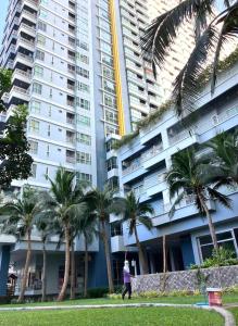 芭提雅Lumpini中天海滩海景公寓-直达海滩