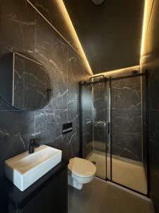 LL Properties - Aurora Lodges