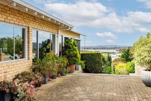 Horizon Views by the BnB Collection