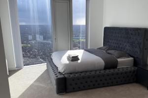 3Bed Apt Sleeps 6 - City Central with Wifi