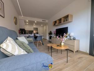 Chic 2 bedroom Apartment with Comunal Pool VM75