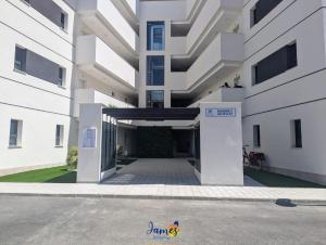 Chic 2 bedroom Apartment with Comunal Pool VM75