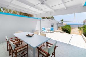 The Cottage South Escape with beach front pool