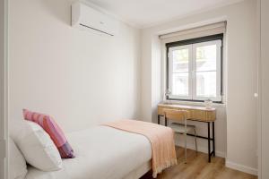 Stunning Views I Lisbon Chic Stay