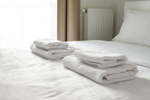 Wola Signature Apartment by BookingHost