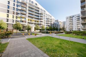 Wola Signature Apartment by BookingHost