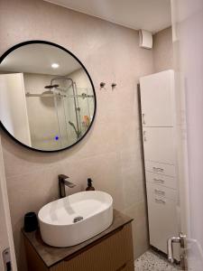 Bright & Modern Apartment in City Kvart