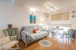 Justino Triana Center by Valcambre