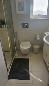 Waves of Comfort Premium 3-Bd Stay in Alimos