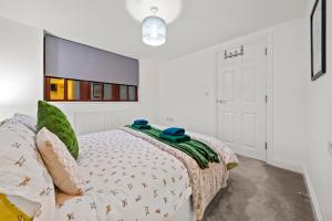 Harbour Suite Luxury Central 3BR House By AltoLuxo Short Lets Serviced Accommodation With Free Wifi & Parking