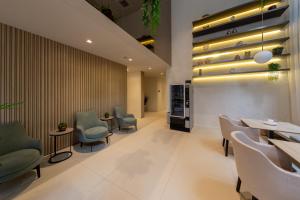 B homy Perdizes Aril