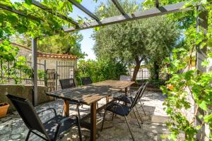 Villa Carla- Istrian Stone Villa with Sea View