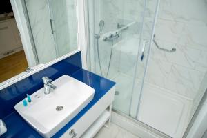 Sunny Sea View Aparthotel in Orbi City Batumi