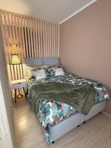 amaraa Pikk - feels better than home