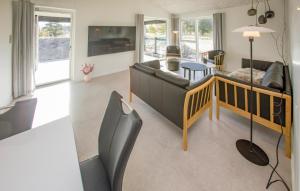 Gorgeous Home In Ålbæk With Wifi