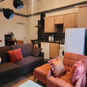 Tettenhall Road Retreat - Modern Apartment