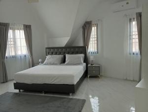 Anusorn Home and Garden