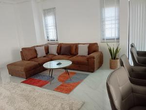 Anusorn Home and Garden