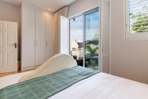 Serenity Sprinkles Luxury Retreat in Green Point