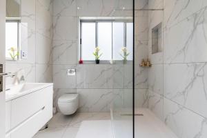 Serenity Sprinkles Luxury Retreat in Green Point