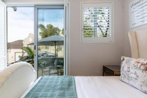 Serenity Sprinkles Luxury Retreat in Green Point