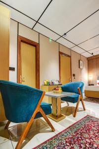 JS Residency Luxe Collection Hotel Near Nizamuddin Railway Station