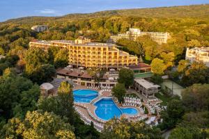 Kristal Hotel -inclusive - Fully renovated