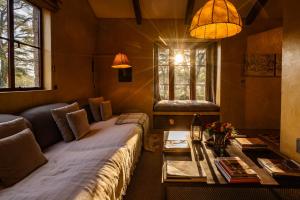 Yellow House 3-Bedroom Villa in Nature