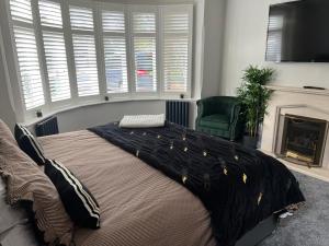 4 BRD House, with Double Parking