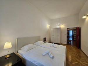 Historic Townhouse Apartment Tina by City Hall