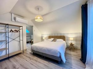 Pavillon dentrée du Château