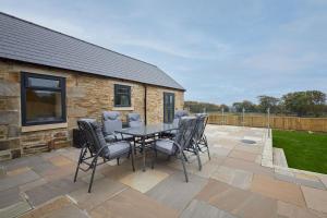 Host & Stay - The Byres