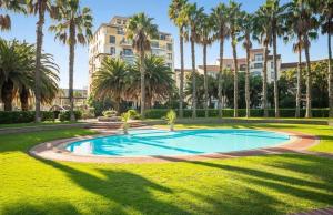 Cozy Modern Apartment in Century City