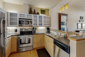 Chelan Resort Suites - #409 Suite Views 409