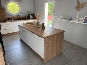 Villa de standing avec piscine et climatisation