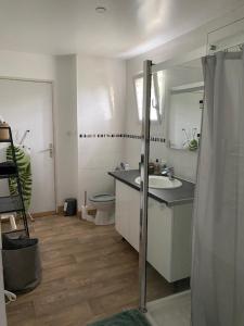 Villa de standing avec piscine et climatisation