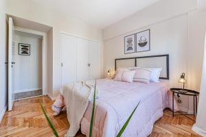 modern 2-room downtown area for 4 people