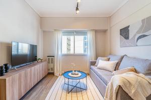 modern 2-room downtown area for 4 people