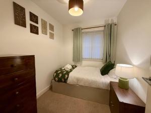 Doulton House Long Stays Free Parking Book Now