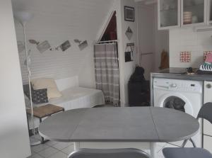 Le studio du dolmen à Plouharnel