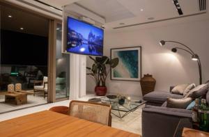 Saffron Suite by Tangerine