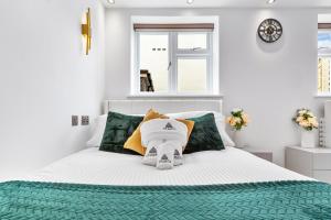 Luxury 1-Bed Apt in Waterloo 7 Mins to London Eye Includes Terrace