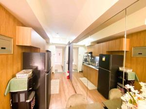 Prisma Residences - 1 Bedroom Paid Parking & Kitchen Near BGC